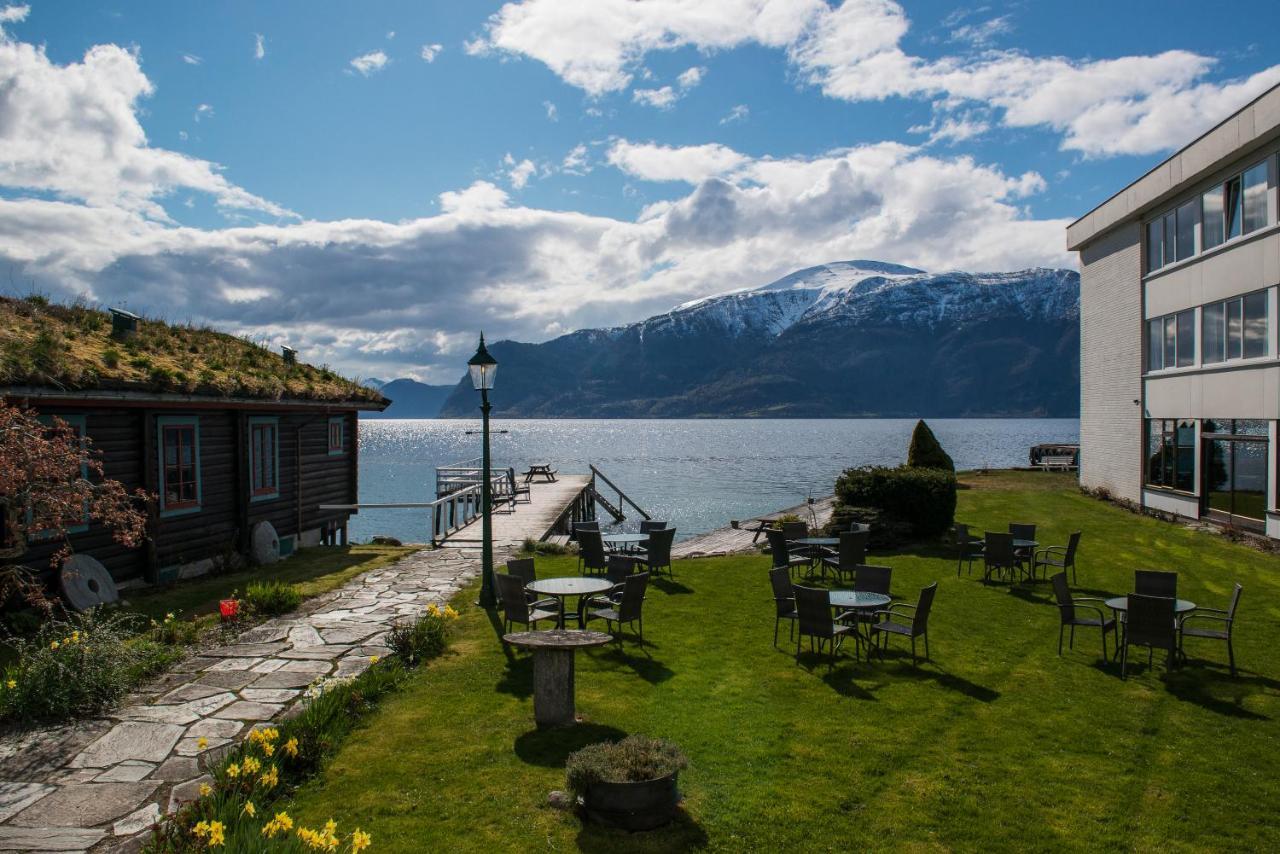 Leikanger Fjordhotel - Unike Hoteller Exterior photo